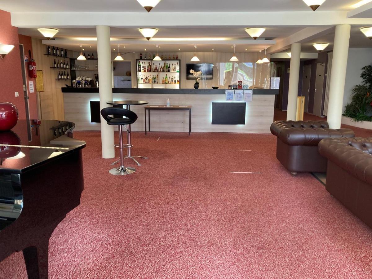 Hotel Altina Pacy-sur-Eure ภายนอก รูปภาพ