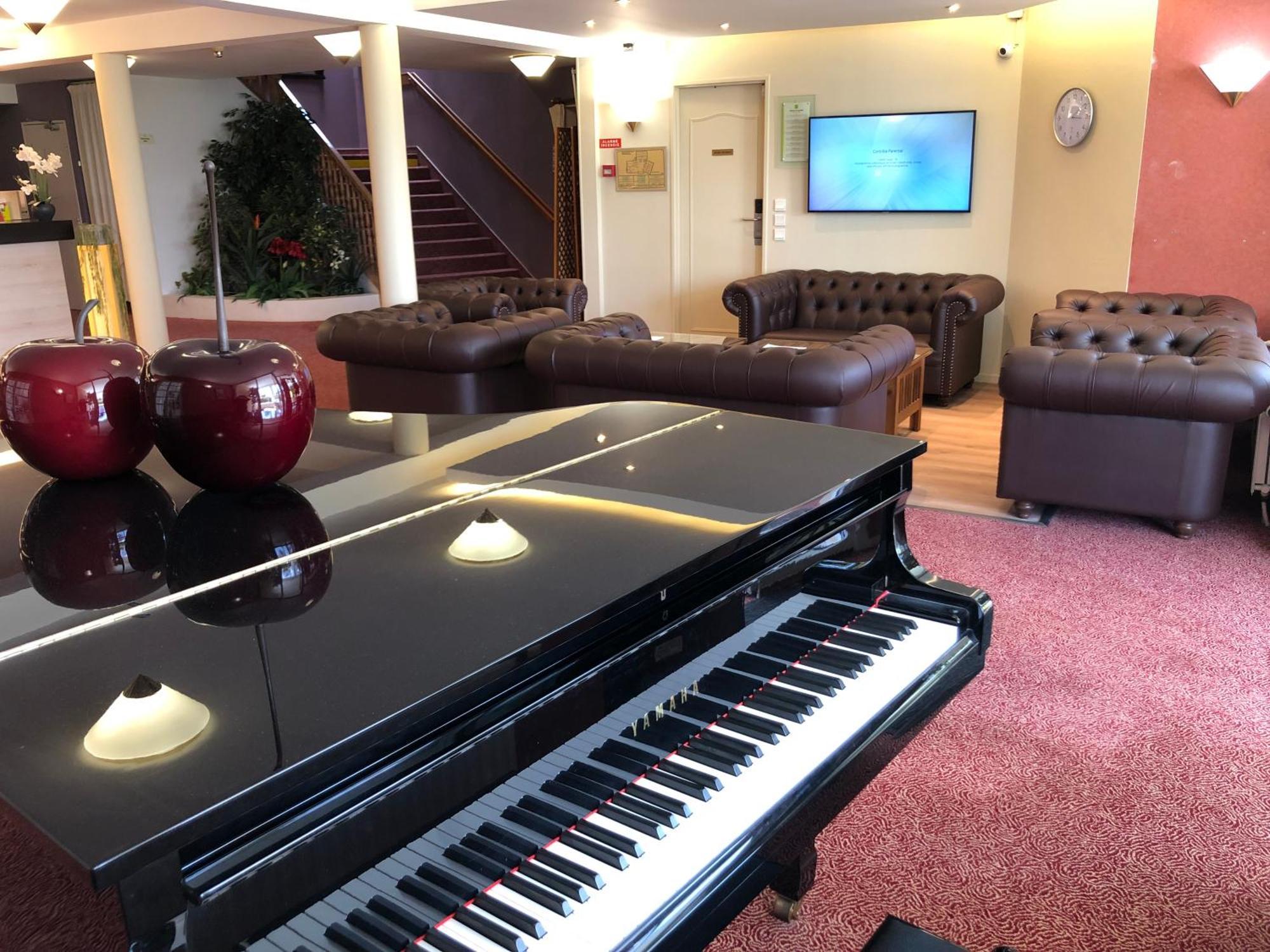 Hotel Altina Pacy-sur-Eure ภายนอก รูปภาพ