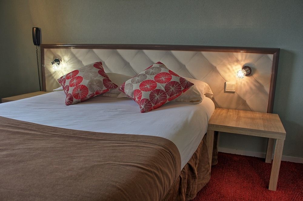 Hotel Altina Pacy-sur-Eure ภายนอก รูปภาพ