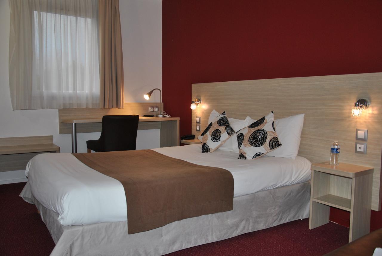 Hotel Altina Pacy-sur-Eure ภายนอก รูปภาพ