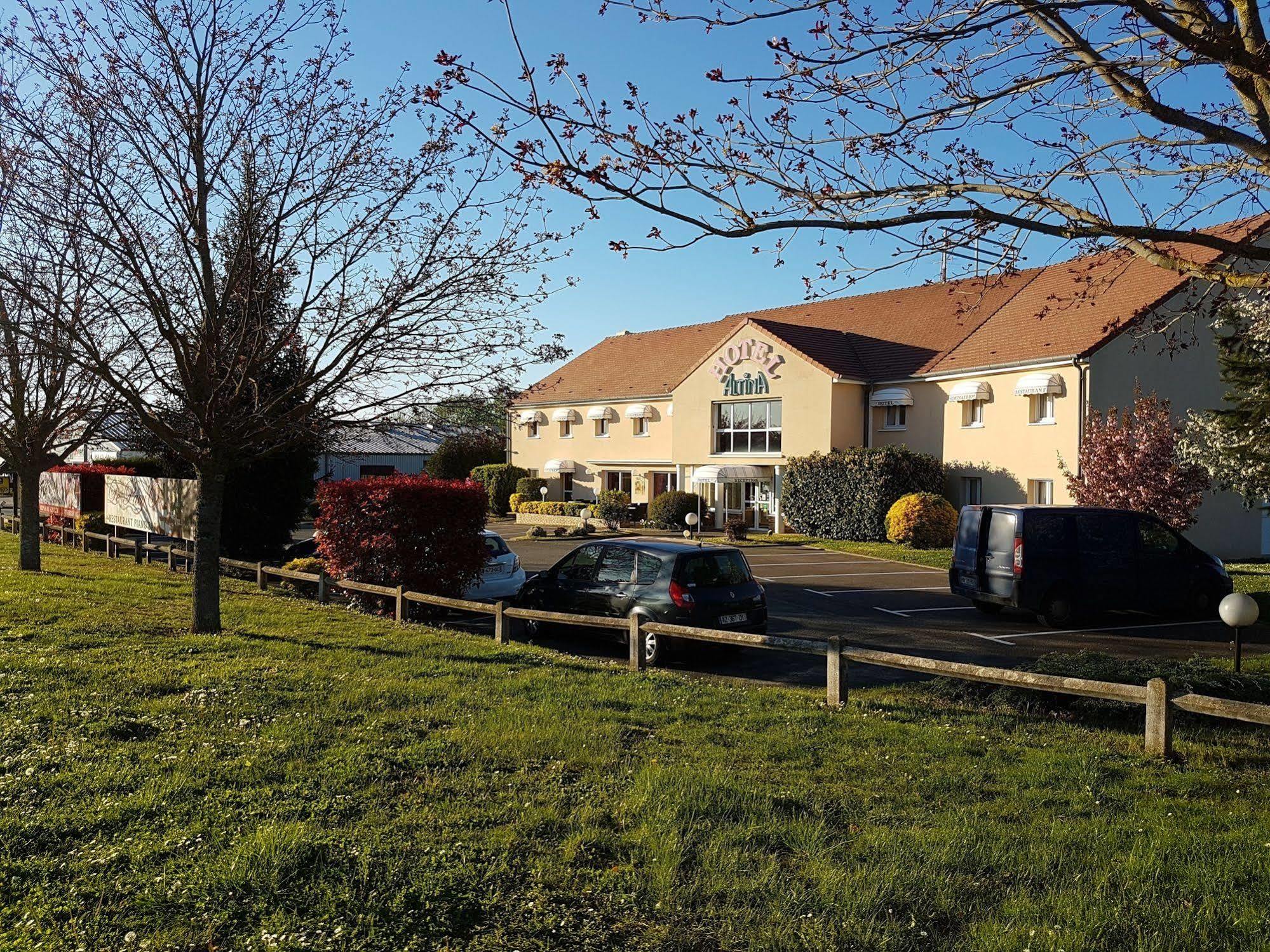 Hotel Altina Pacy-sur-Eure ภายนอก รูปภาพ