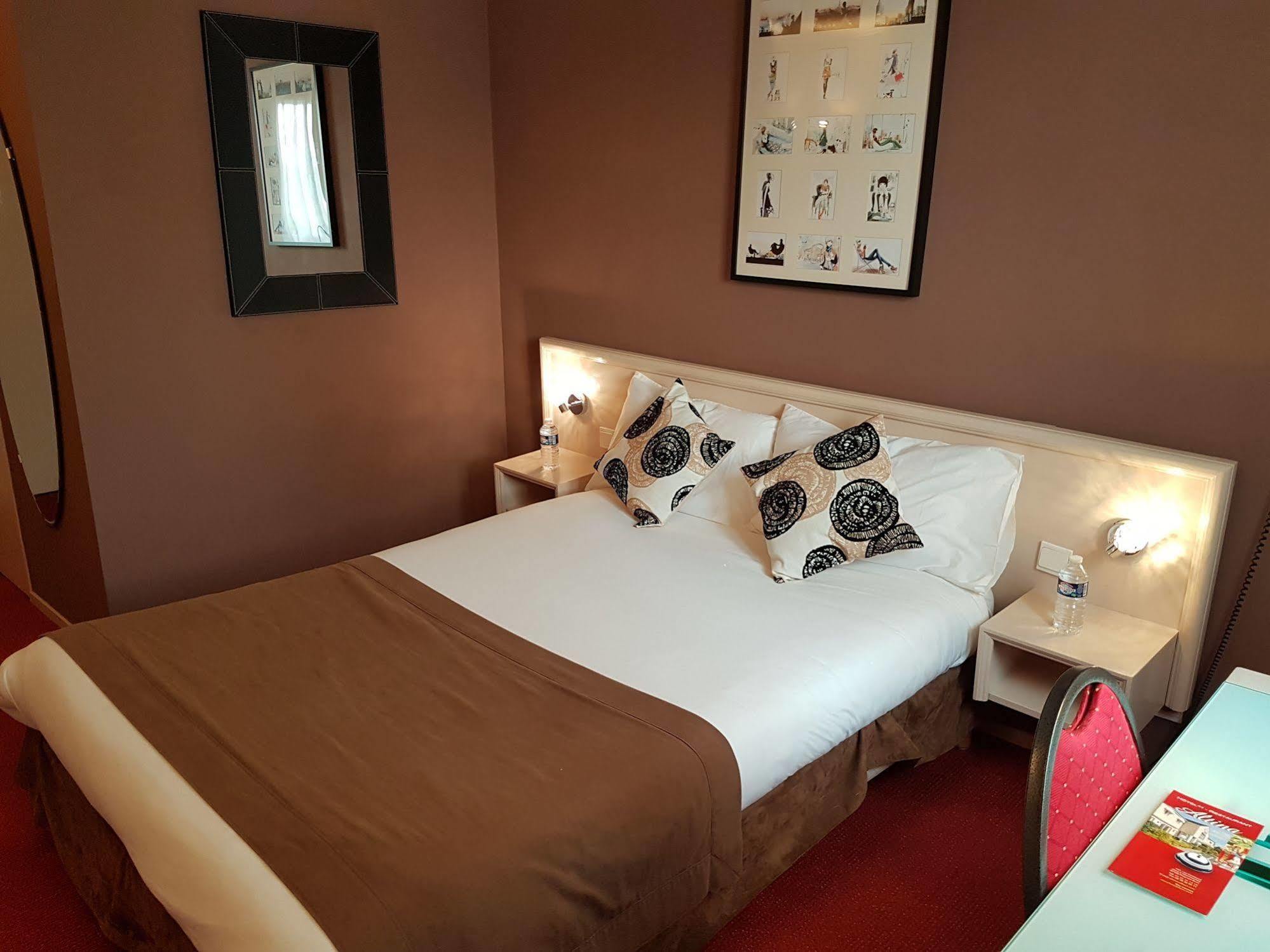 Hotel Altina Pacy-sur-Eure ภายนอก รูปภาพ