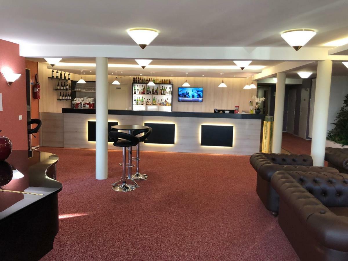 Hotel Altina Pacy-sur-Eure ภายนอก รูปภาพ