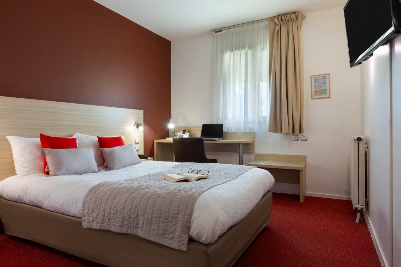Hotel Altina Pacy-sur-Eure ภายนอก รูปภาพ
