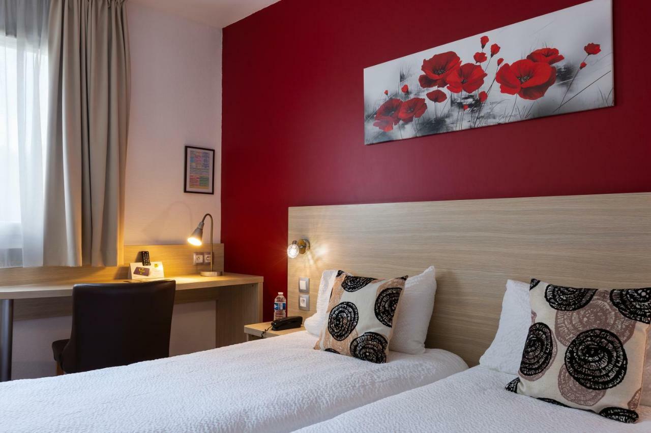 Hotel Altina Pacy-sur-Eure ภายนอก รูปภาพ