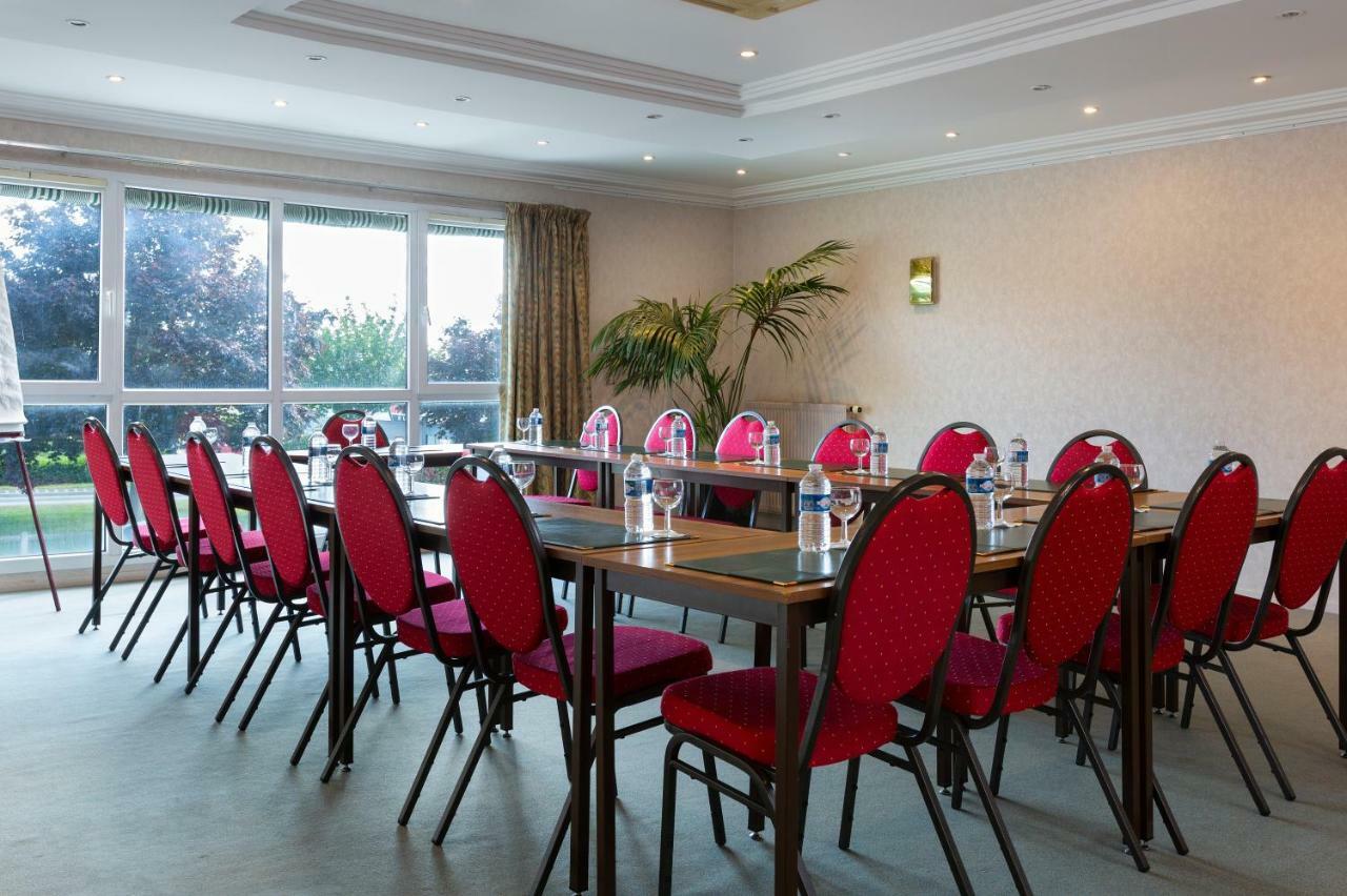 Hotel Altina Pacy-sur-Eure ภายนอก รูปภาพ